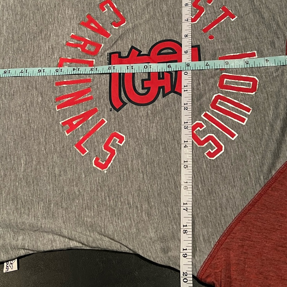 St. Louis Cardinals Women’s Tee and Tin Sign - Picture 7 of 16